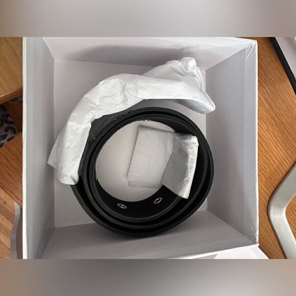 NIB GRLFRND Girls Leather Belt in Black Size Small - Picture 4 of 6